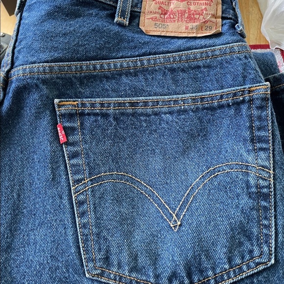 Levi's 505 men’s Dark Blue Relaxed Regular Fit Jeans 38x29 - Picture 6 of 6